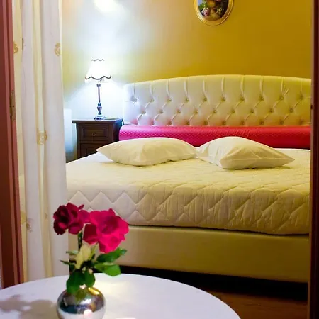Kyveli 4*