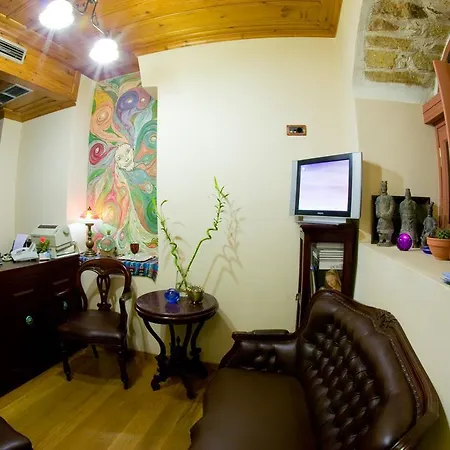 Kyveli 4*