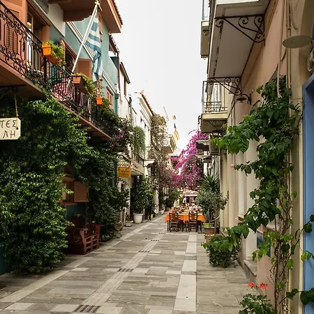 Kyveli بيت ضيافة 4*