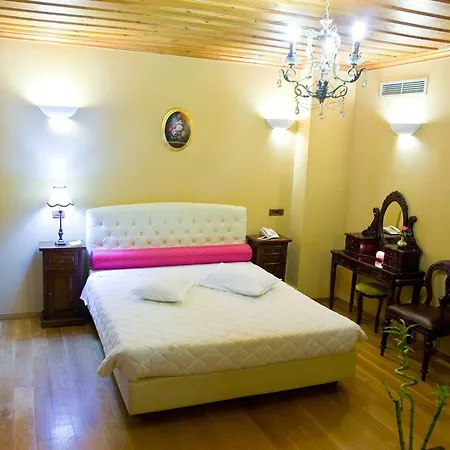 Kyveli